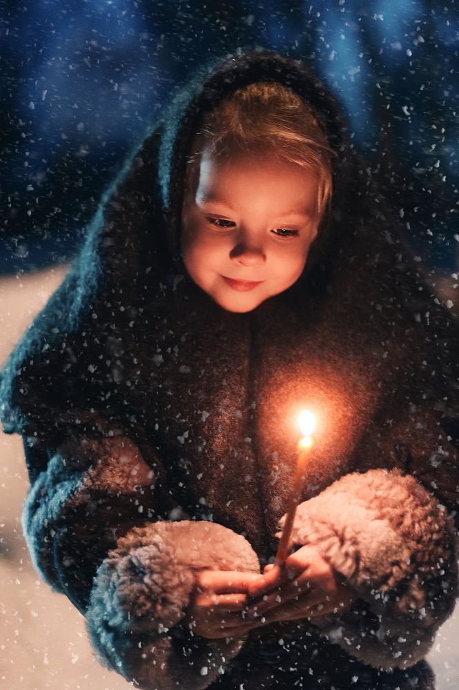 Девочка со свечкой