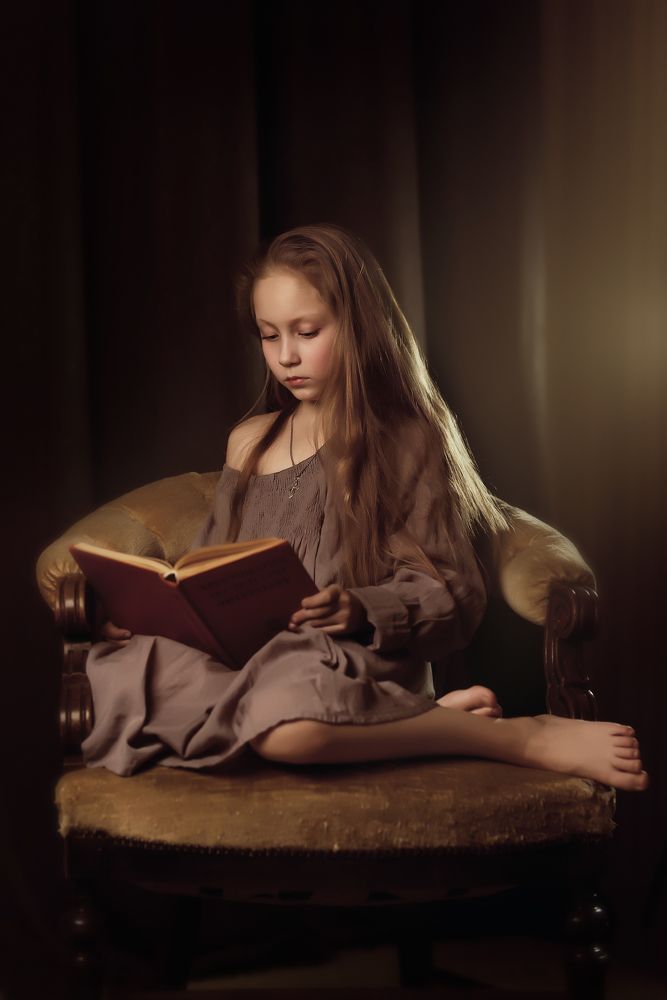 читая сказки...