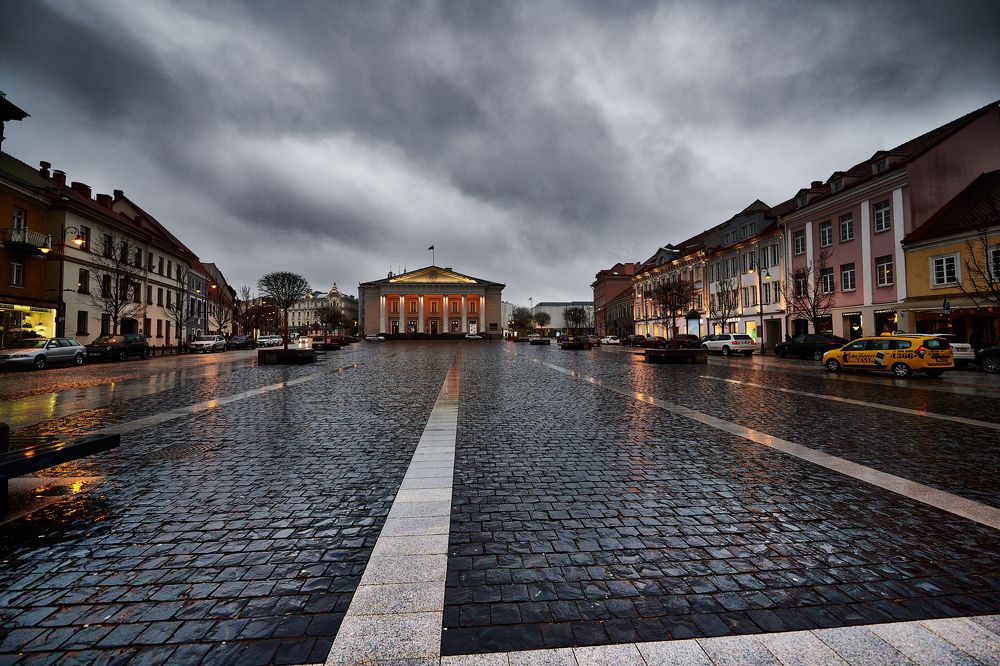 Дождливый вечер в городе