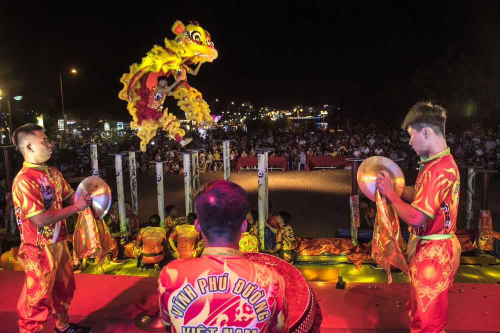 Lân nhảy Mai Hoa Thung