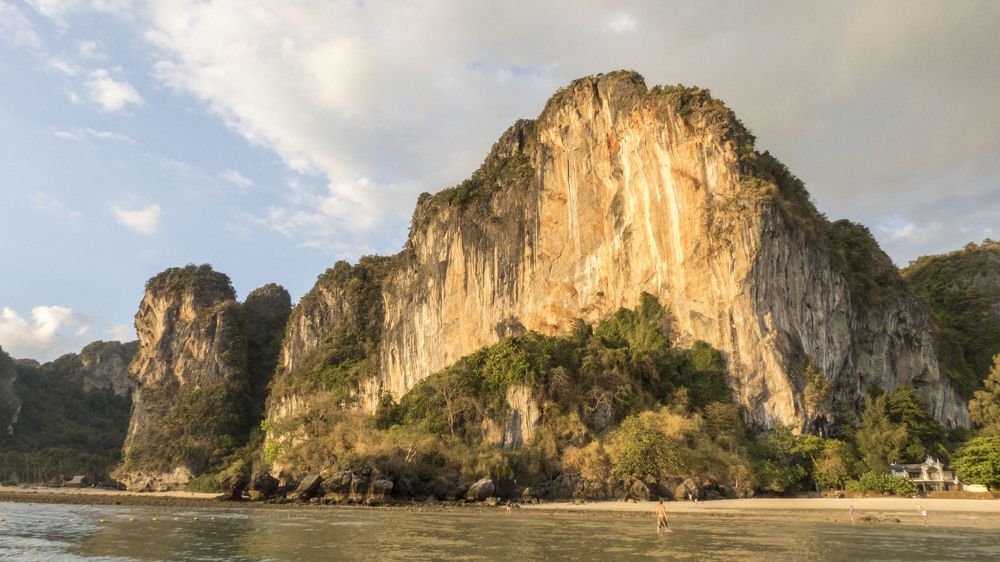 Деревня скалолазов