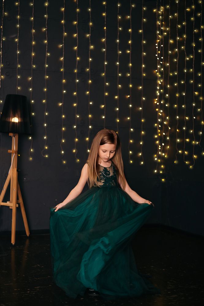 Девочка в пышном платье