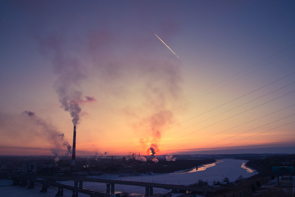 Белая “лыжня” от самолёта