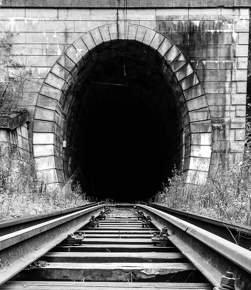 Train tunnel