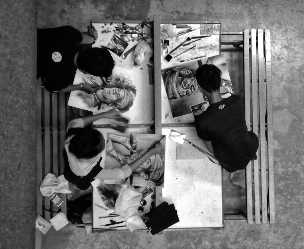 Pu-eng: The Monochromatic Artistry