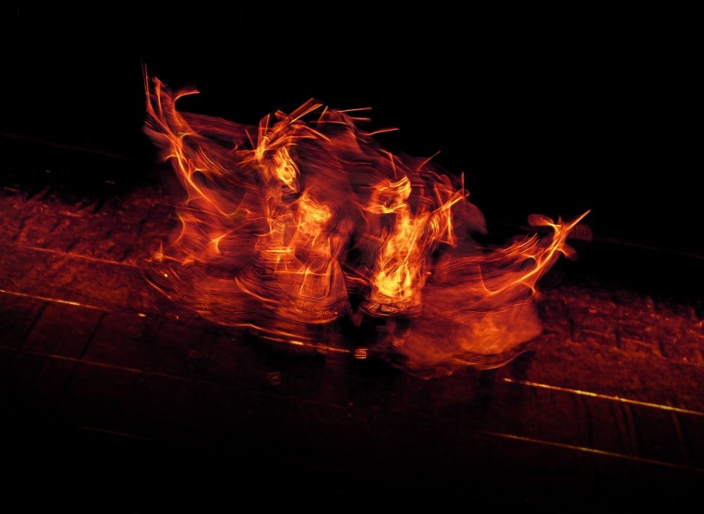 Они танцем зажигают костры