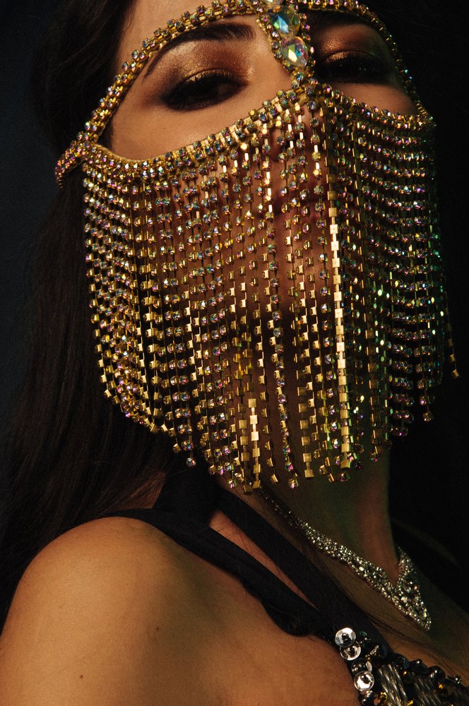 "Ikbal" — (счастливая)