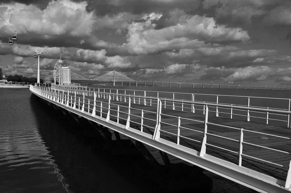sea, clouds, and bridges @ Lisboa