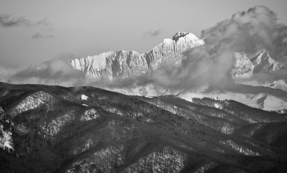 Гора и облако