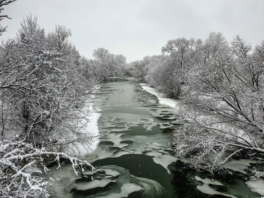 последний снегопад зимы