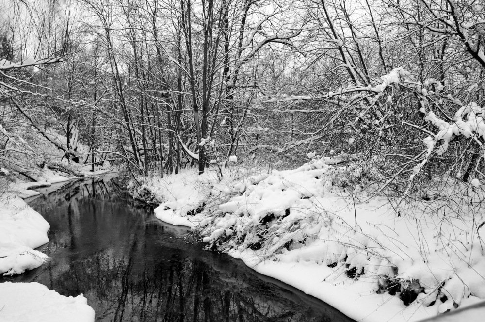 И зимой текут воды