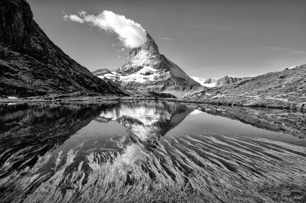 Photograph by Genya Atin