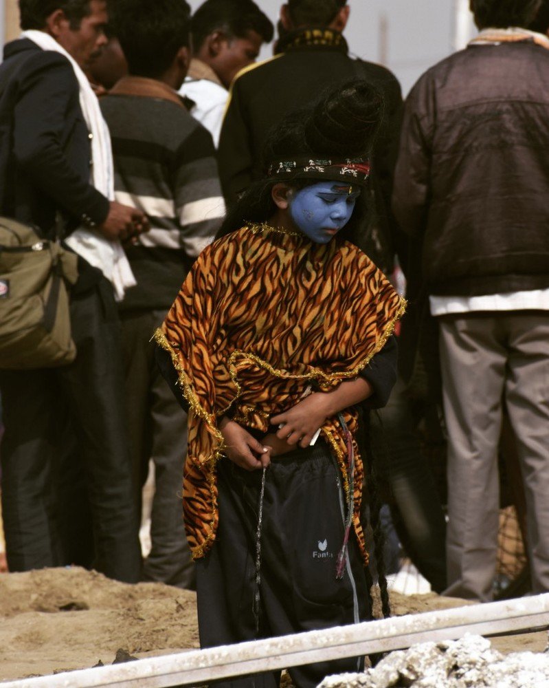 Child mahadev is busy