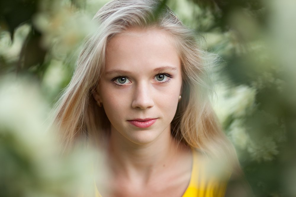 Эти глаза напротив...