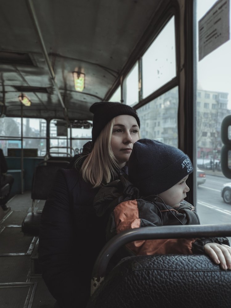 В троллейбусе