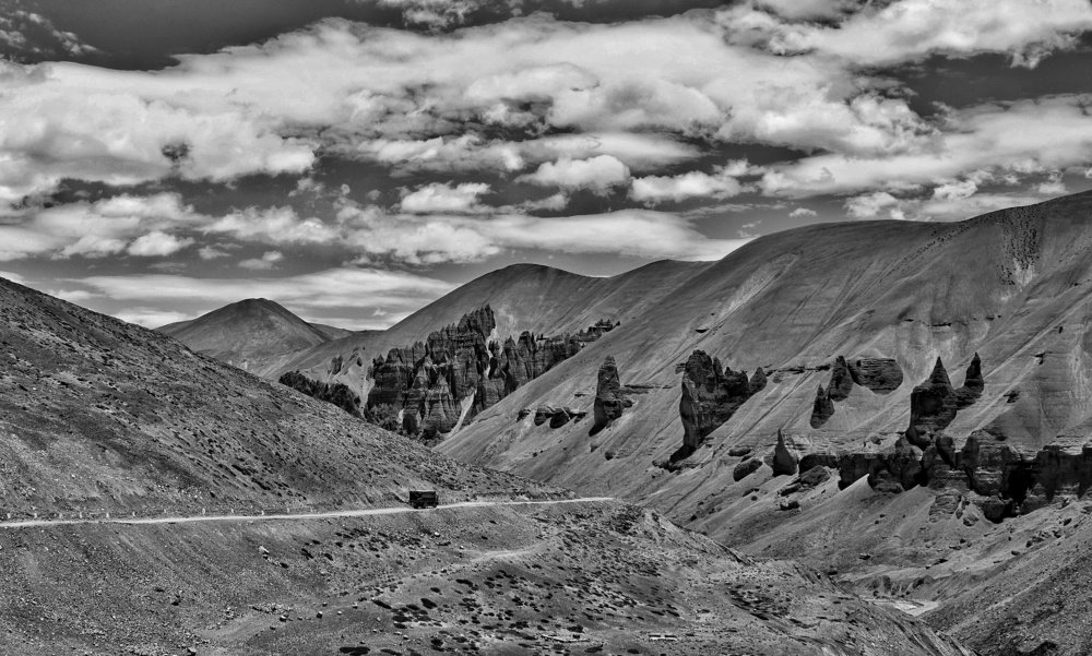Drive through Himalayas