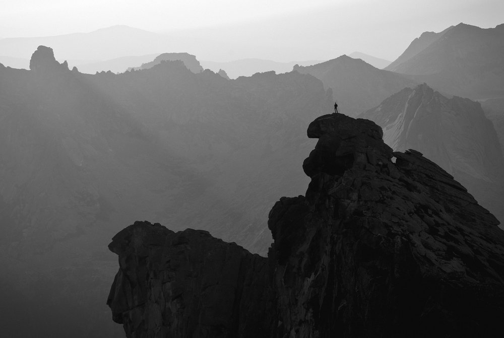 Человек, как песчинка в геометрии гор...