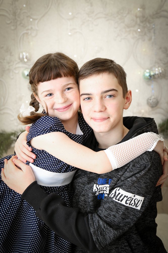 Брат и сестра