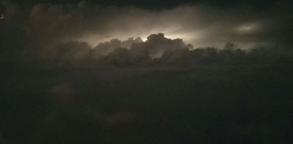 Airplan lightting cloud
