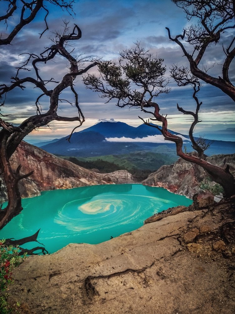 Silent morning in kawah ijen.
