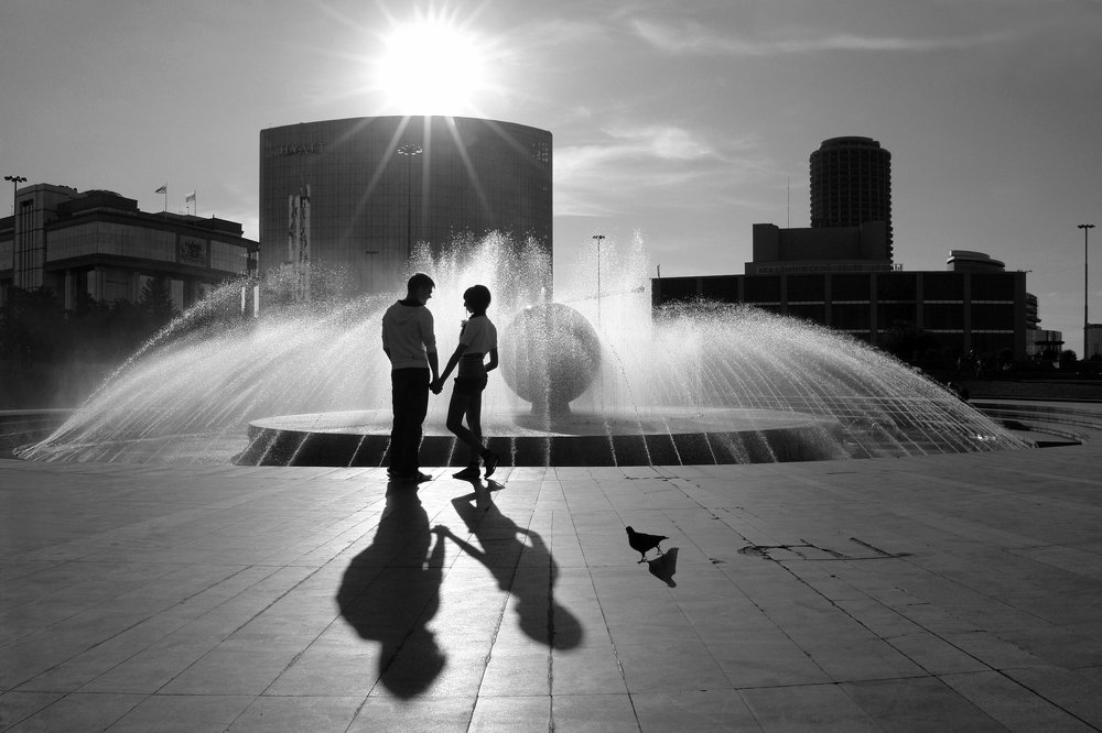 Встреча у фонтана