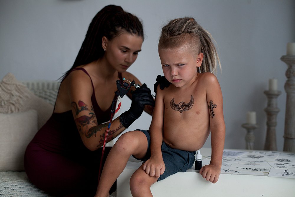 У каждого свои игры.