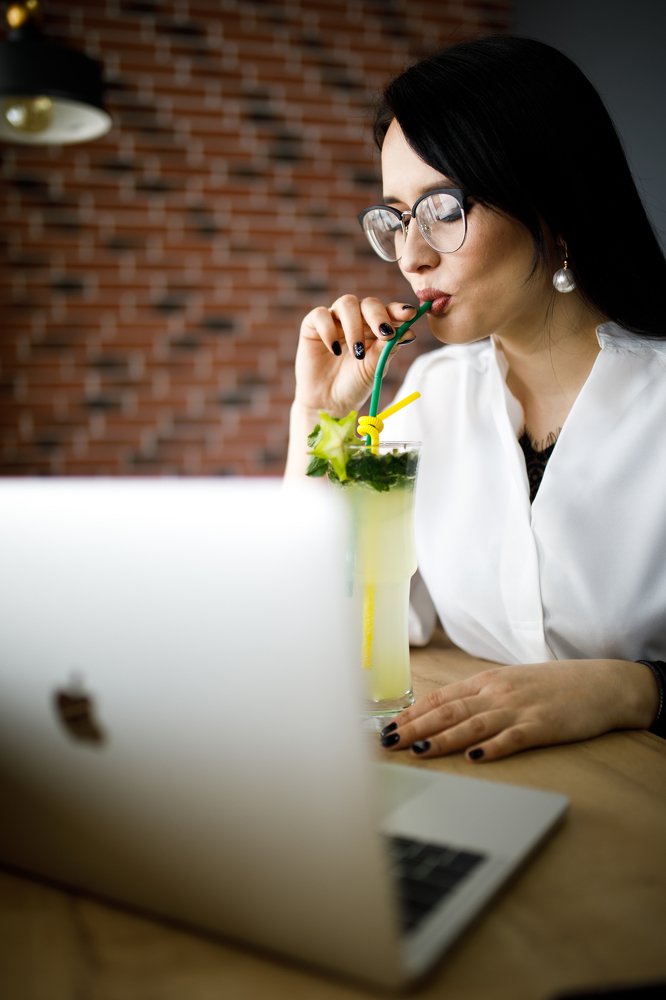 Женщина, как глоток свежести