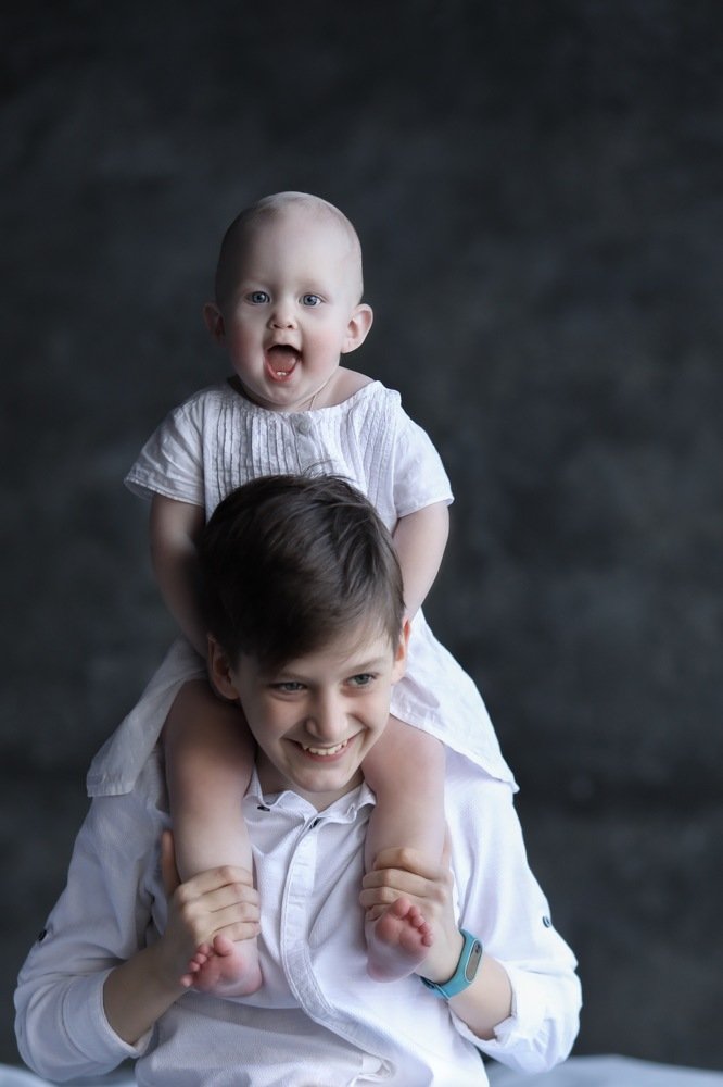 Старший брат