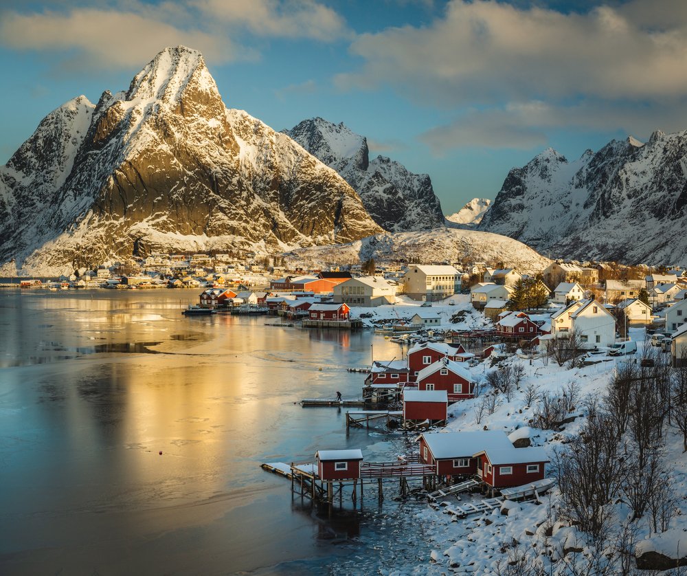 Reine in sunrise light