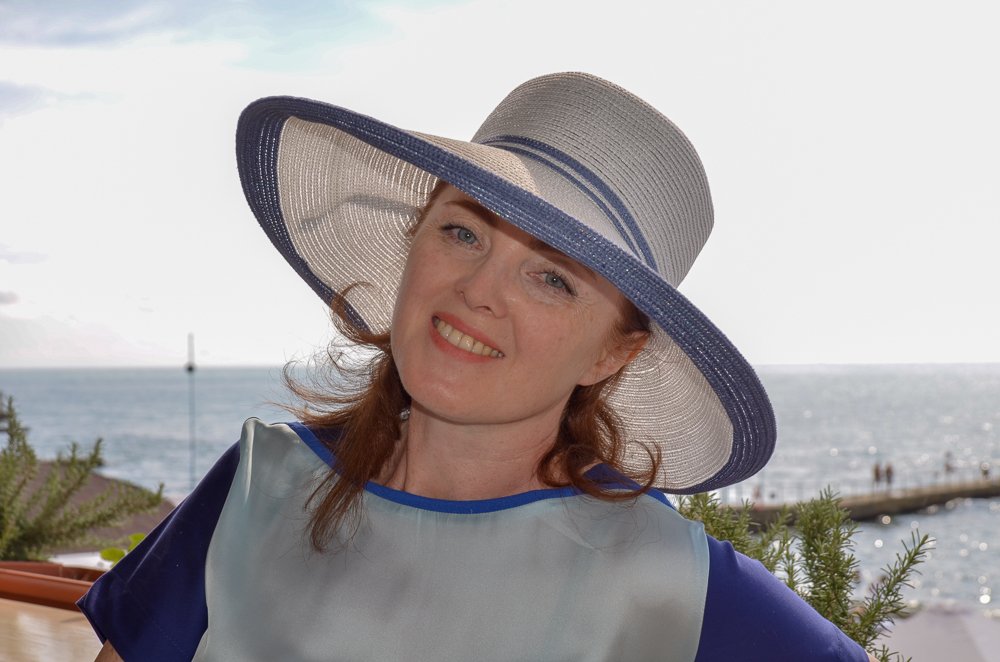 Серые глаза