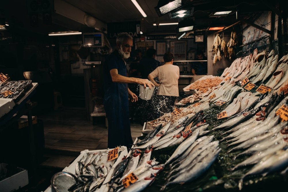 Продавец рыбы