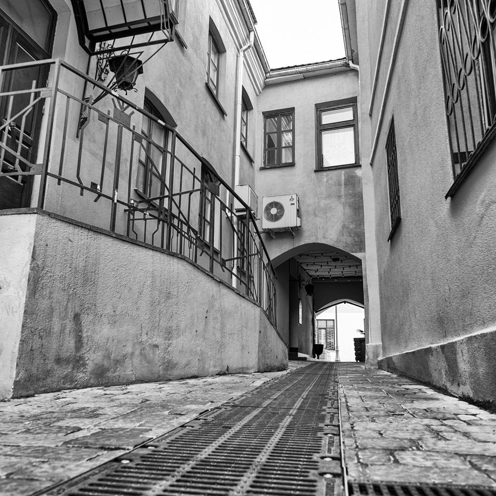 Старый дворик