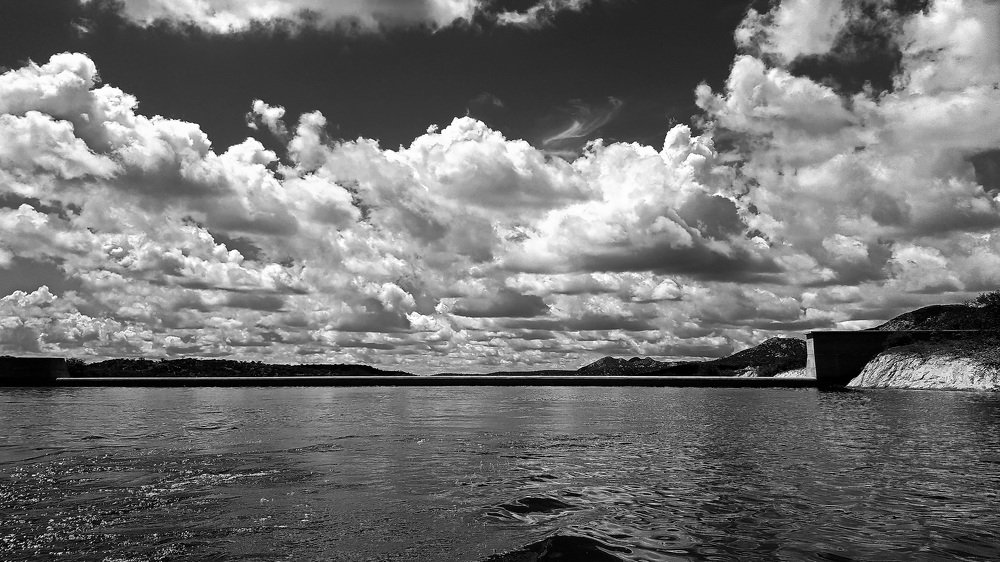 cloudy over the dam wall