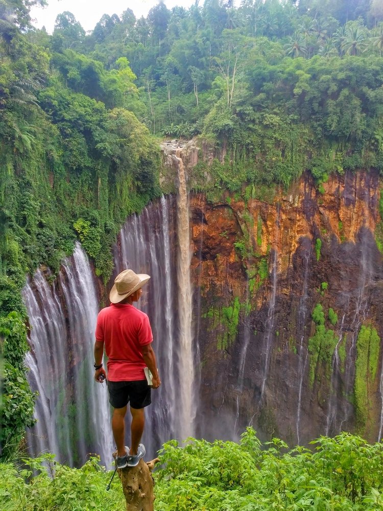 Tumpak sewu waterfall