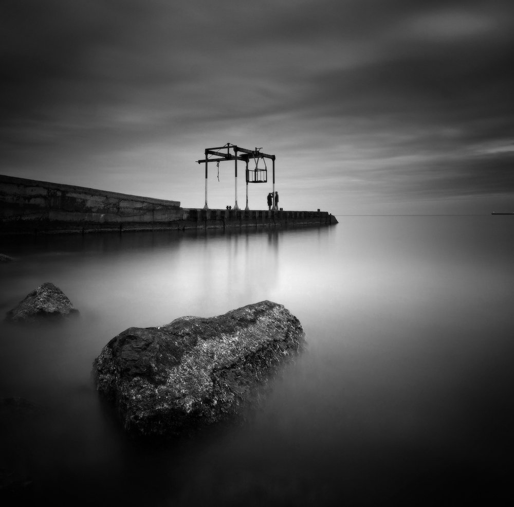 Двое и камень