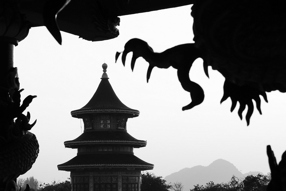 Пагода и дракон