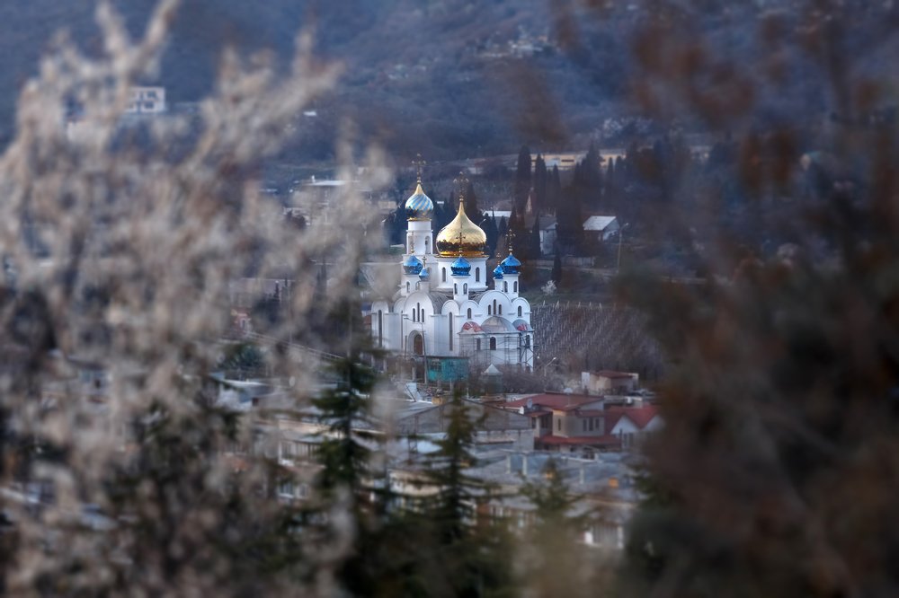 Храм Святых Царственных Страстотерпцев