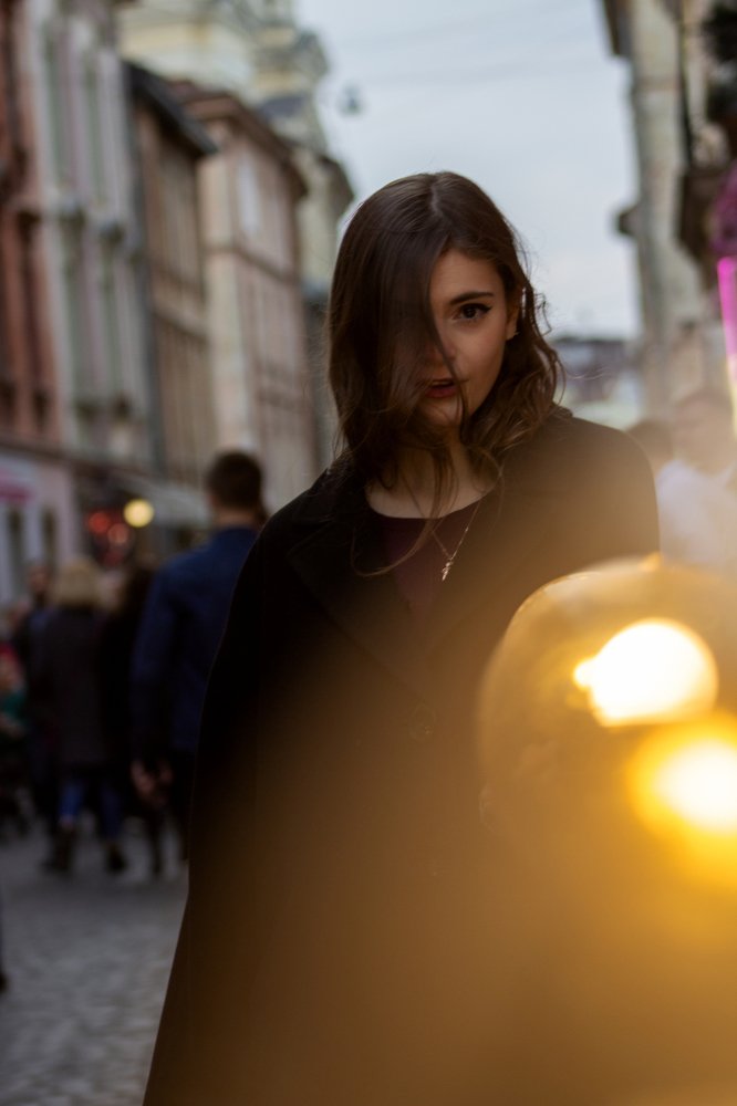 В огнях фонарей