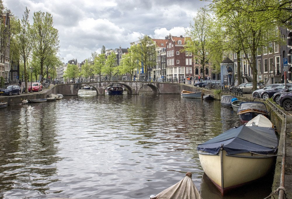 Амстердам - город на воде.