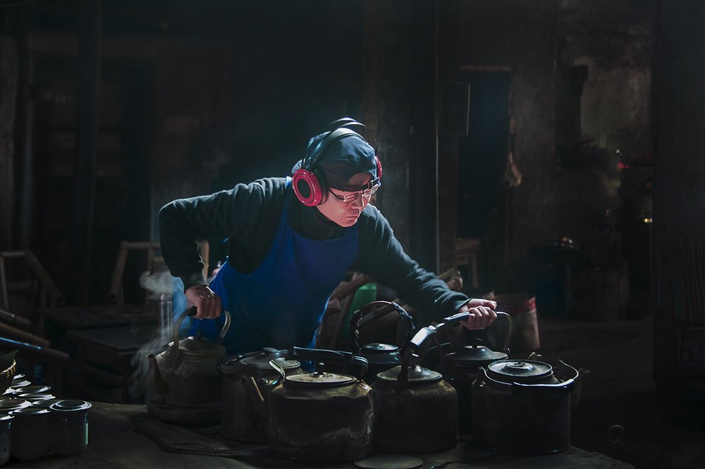 Teahouse fashionable tea-maker