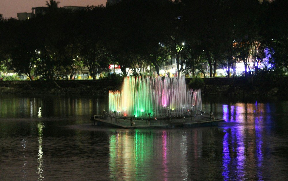 Nights in the fountain lights