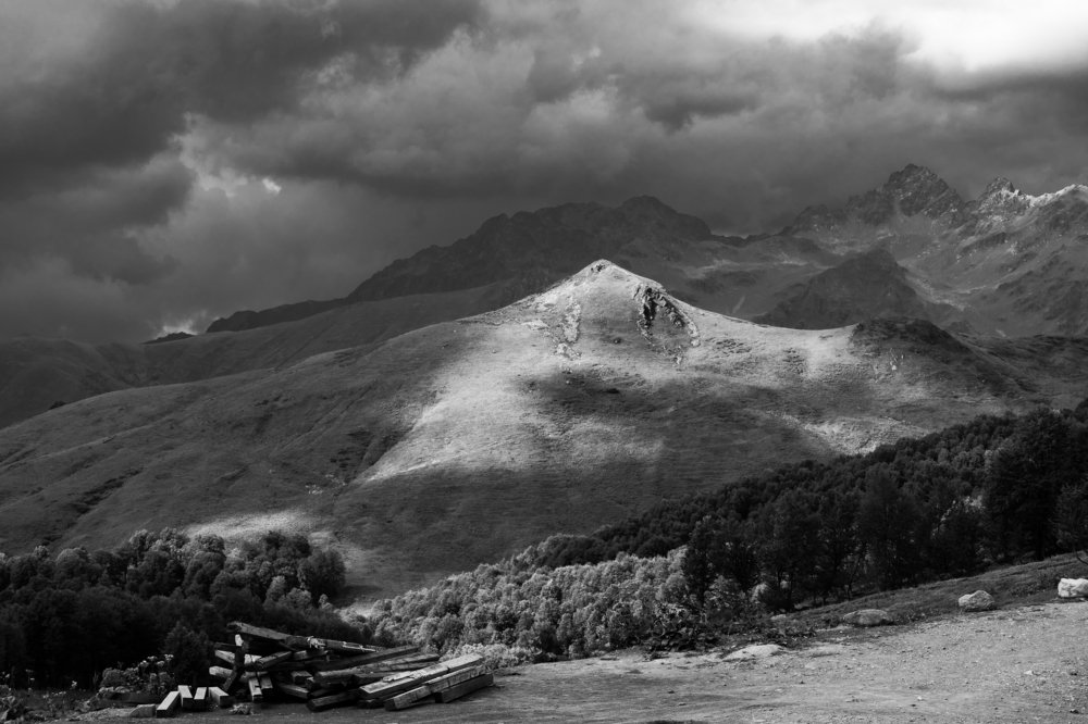 Гроза в горах Абхазии