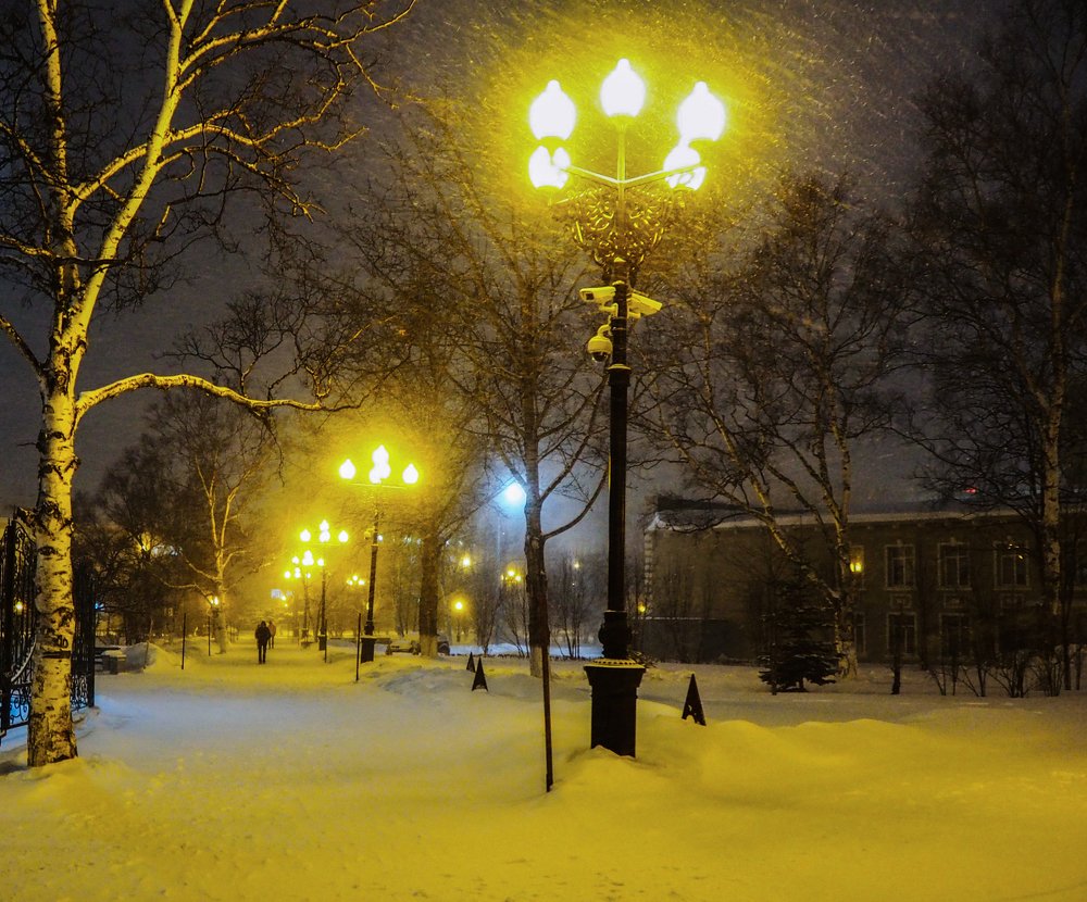 А снег идет...