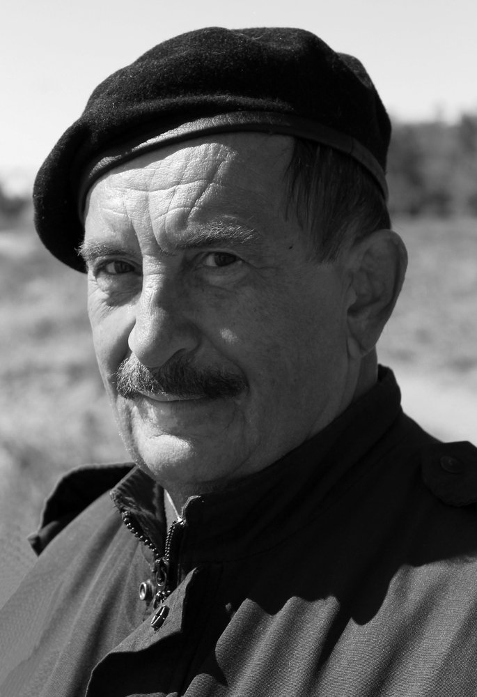 Человек в берете