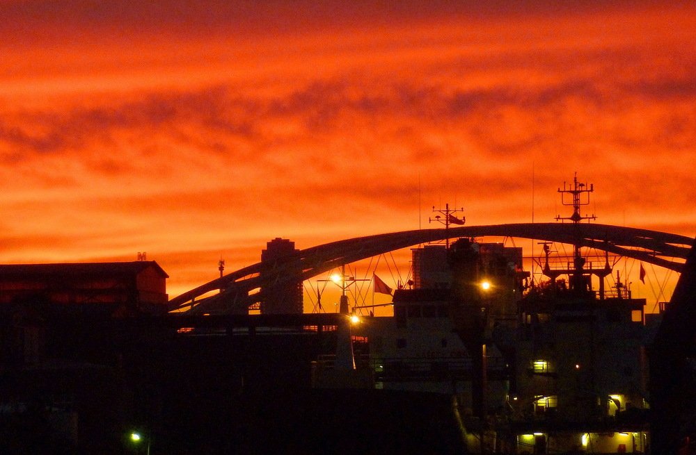 Красная ночь.