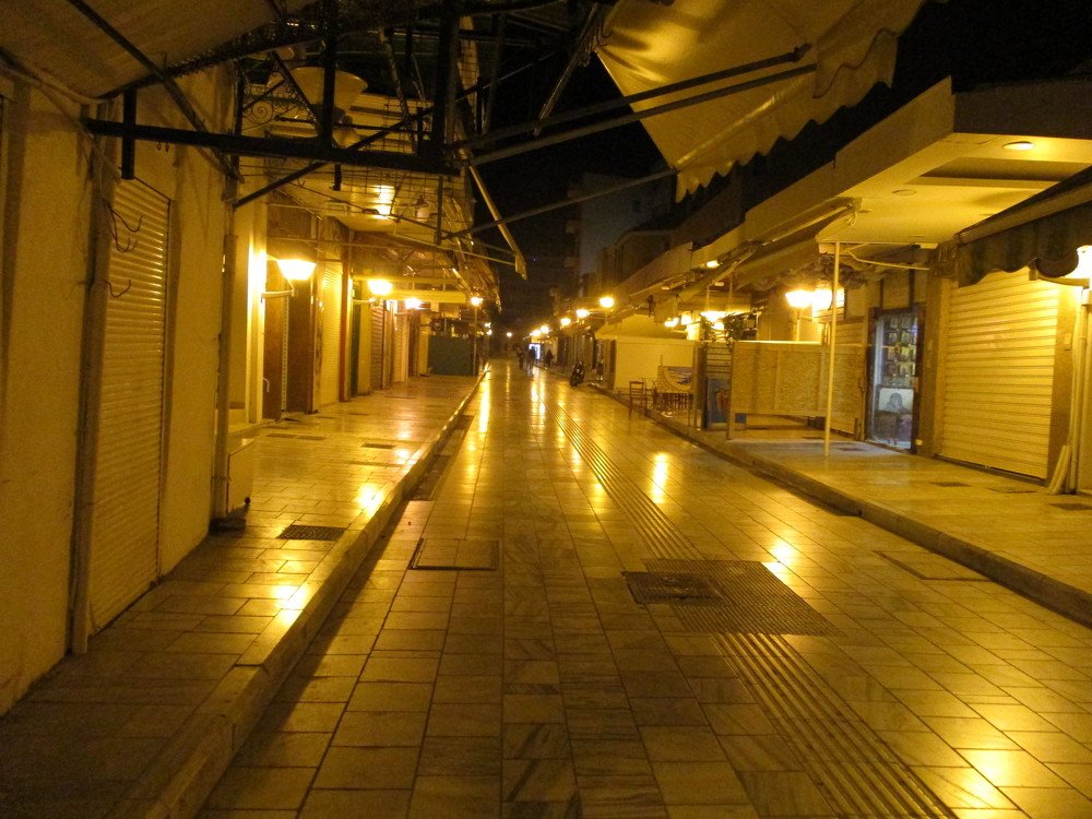 Center of Heraklion at night