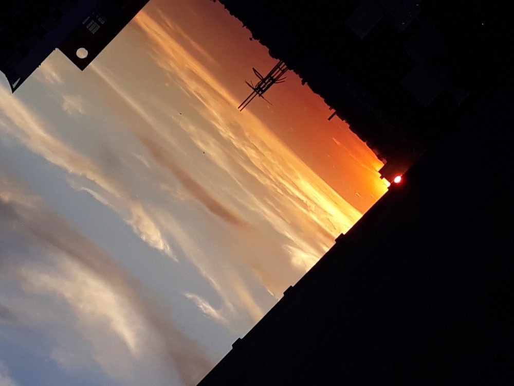 Simetrico Sunset