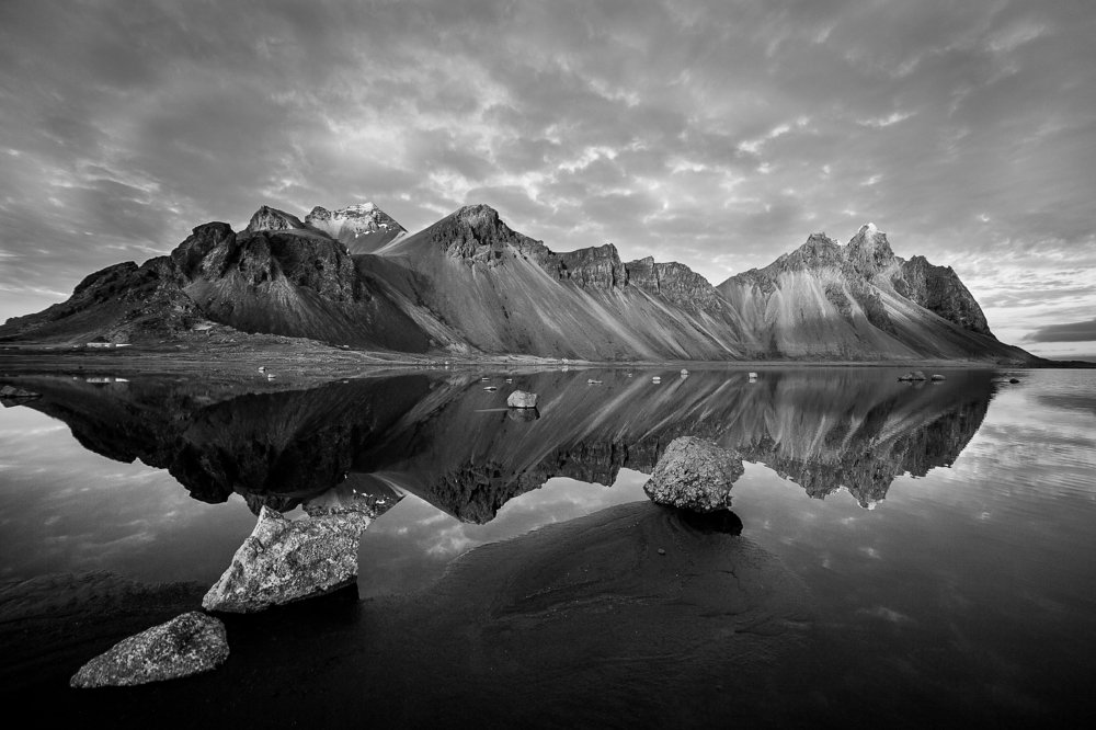 Vestrahorn in Black and White