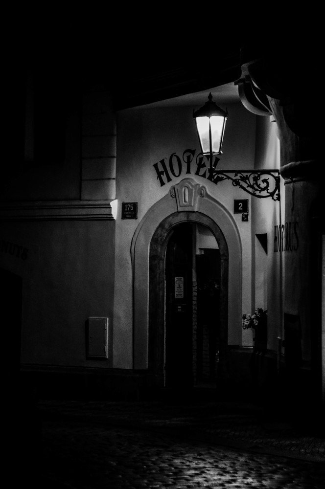 Ночь по пражским улочкам.