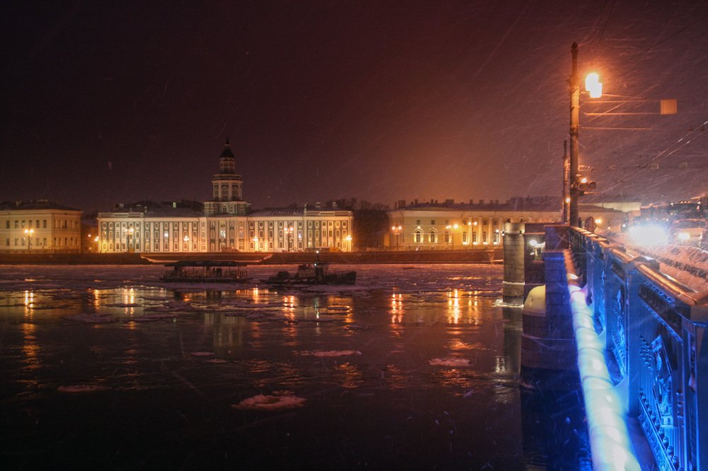 Метёт метель